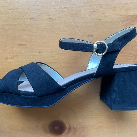 Kelly & Katie Liliena Sz 9 Black Microsuede Platform Sandal (Worn once) - Picture 15 of 16